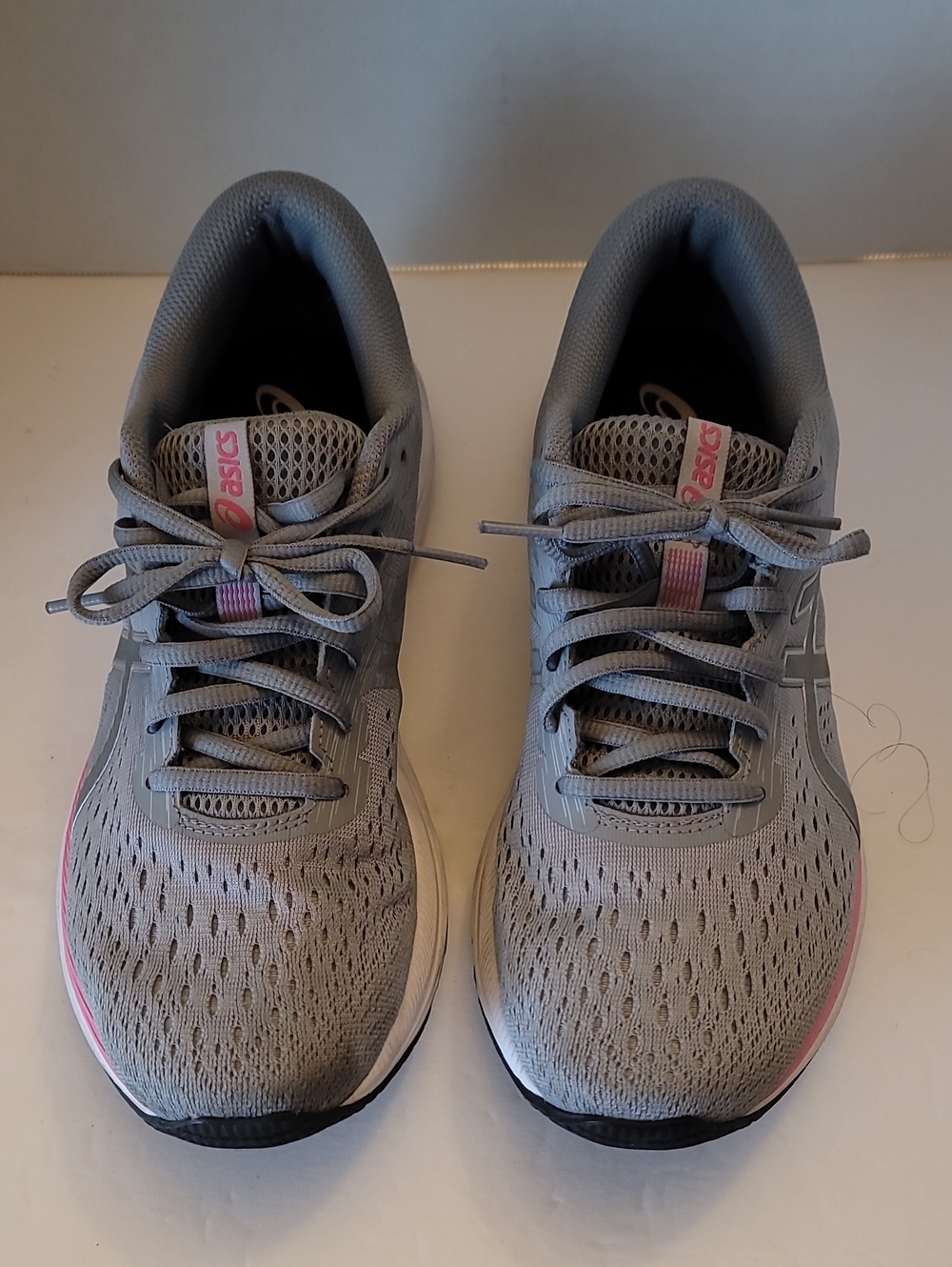 ASICS Gray with Pink Accent Women's Athletic Running Shoes, Women's Size 10.5